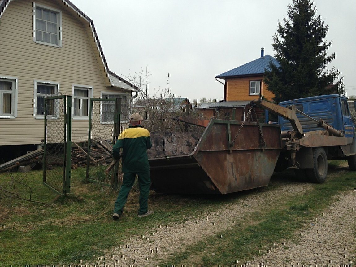 Вывоз мусора и отходов с дачи и участка СНТ в Новом Уренгое в октябре