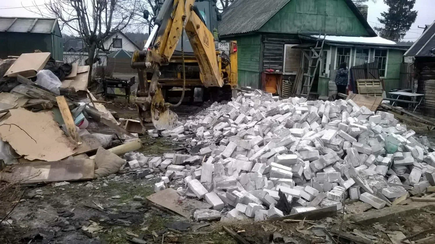 Вывоз мусора после сноса здания в Новом Уренгое от ПроМусор – цена от 5199 руб., утилизация и уборка стройотходов