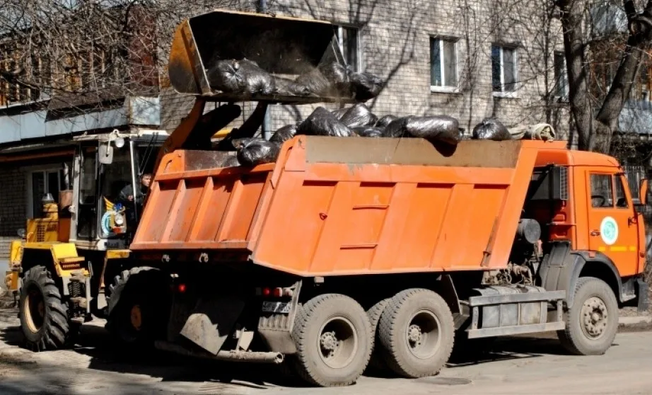 Вывоз мусора грузовым фургоном 5 тонн в Новом Уренгое – ПроМусор, аренда, цена от 1612 руб