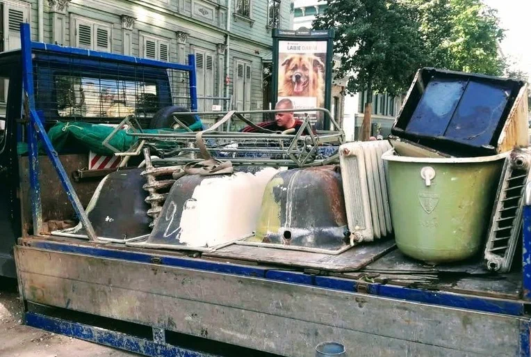 Вывоз старой сантехники в Новом Уренгое от ПроМусор: быстро, недорого от 572 руб., утилизация и грузчики