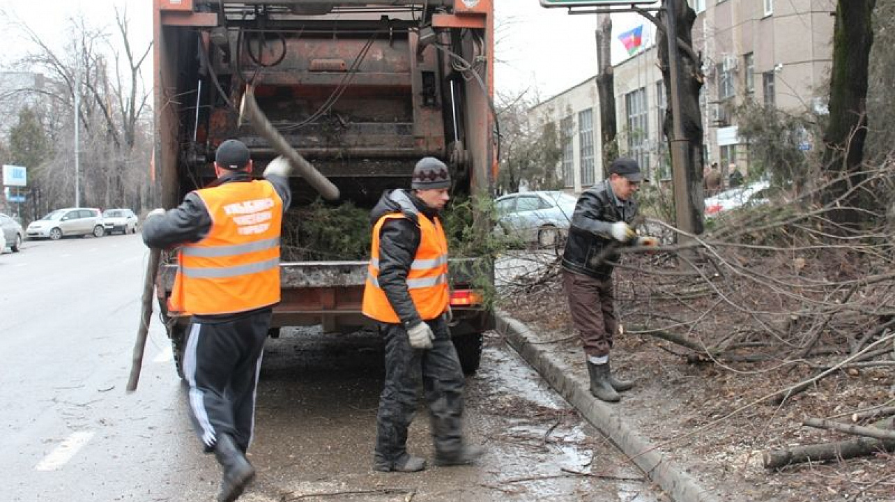 Уборка после стихийного бедствия в Новом Уренгое от 2963 руб